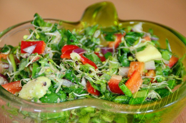 "Zelena salata" s chervena chushka